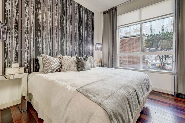 Building Photo - 2801 Waterwall Dr