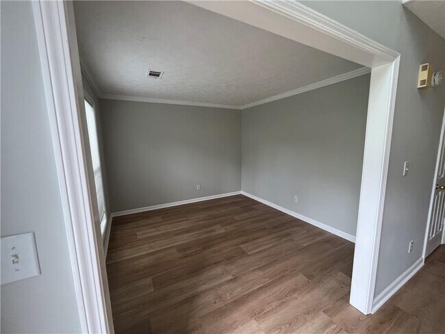 Building Photo - 3219 Roundfield Cir