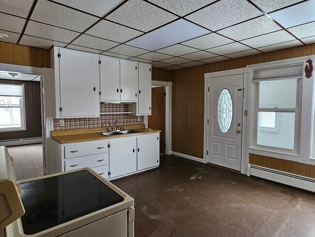 Building Photo - 248 Sutton St