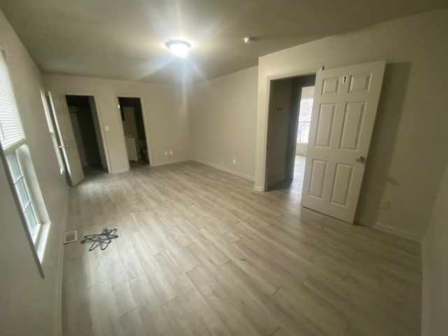 Building Photo - Room in Duplex on Beck St