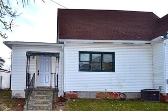 Building Photo - 602 S Miller St