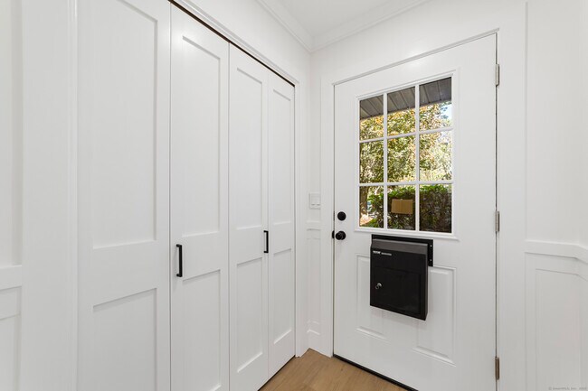 Building Photo - 245 Unquowa Rd