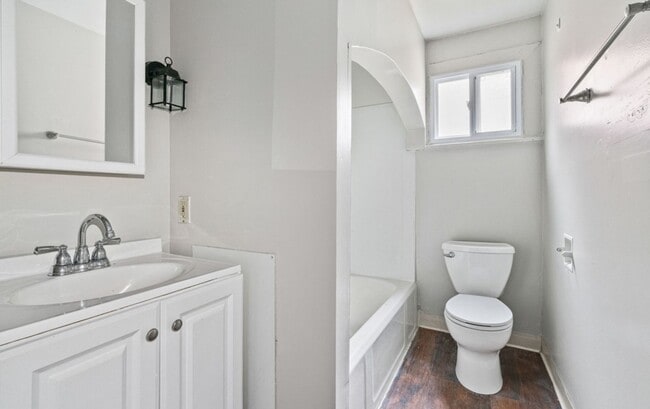 Building Photo - Pittsburgh - 3 Bed 2 Bath - Just Renovated