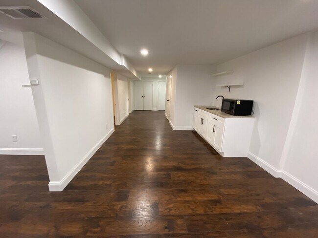 Building Photo - Stylish 5 Bedroom home in Fort Washington