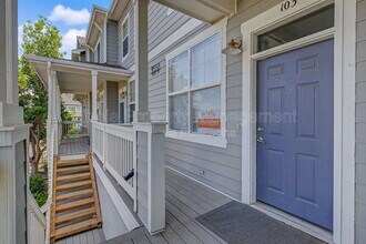 Building Photo - 9558 Pearl Cir