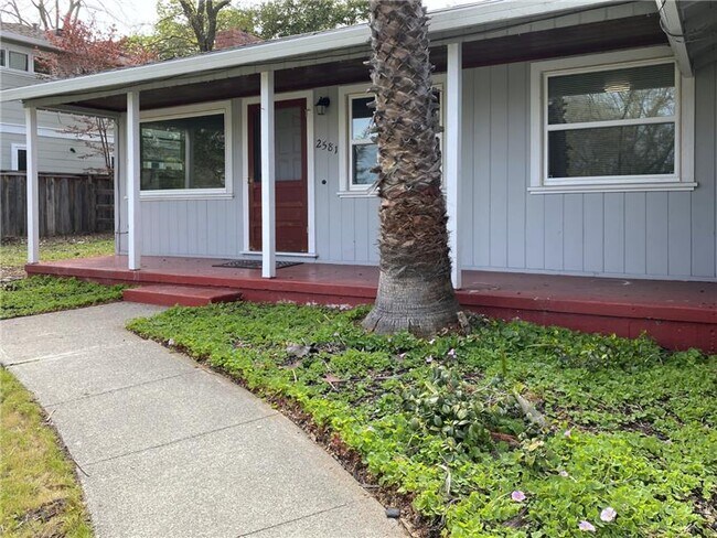 Building Photo - 2581 Buena Vista Ave