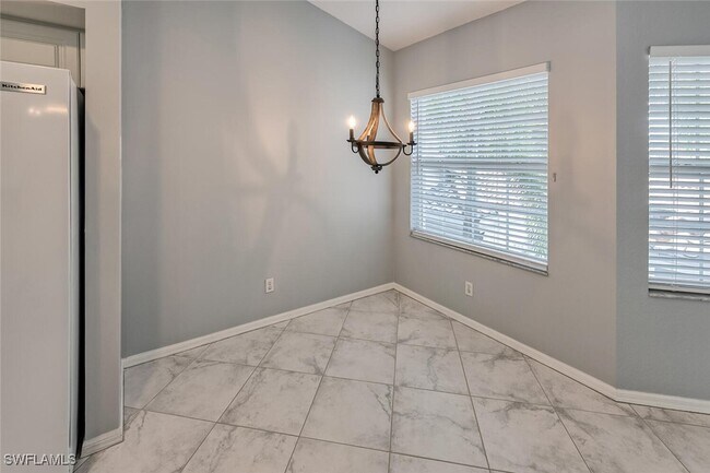 Building Photo - 6812 Satinleaf Rd S