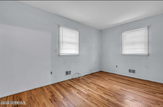 Building Photo - 808 Broadway Blvd