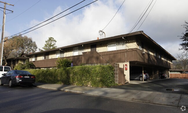 Building Photo - 858 Rosedale Ave