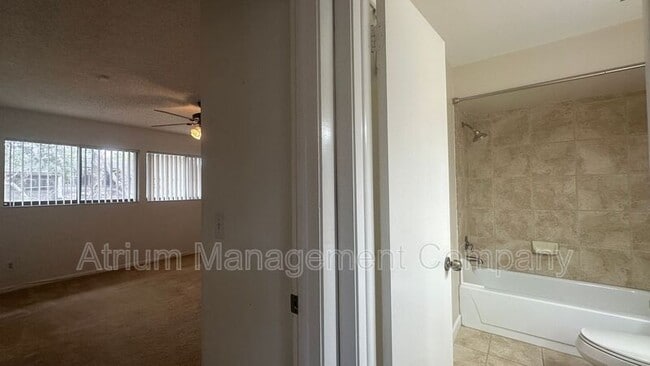 Building Photo - 1532 N Carolwood Blvd