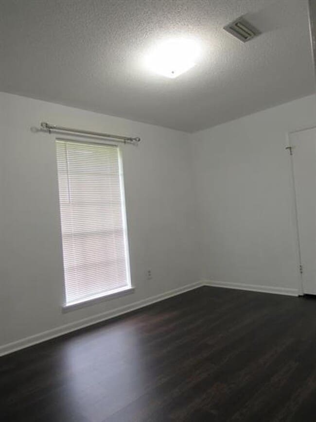 Building Photo - Available July!