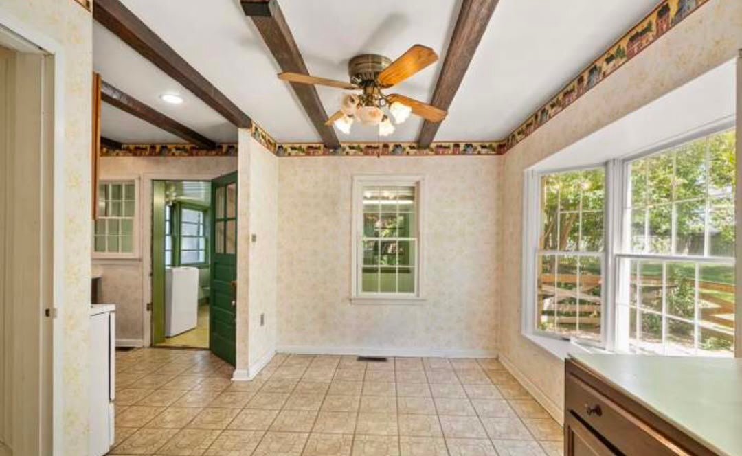 Building Photo - 2602 Stone Hedge Dr