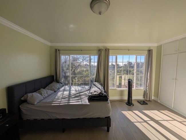 Building Photo - 1406 Highland Blvd