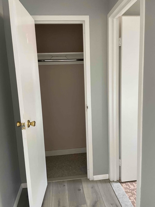 Building Photo - 99 Shadow Ln