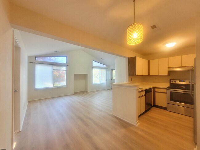 Building Photo - 137 Heather Croft