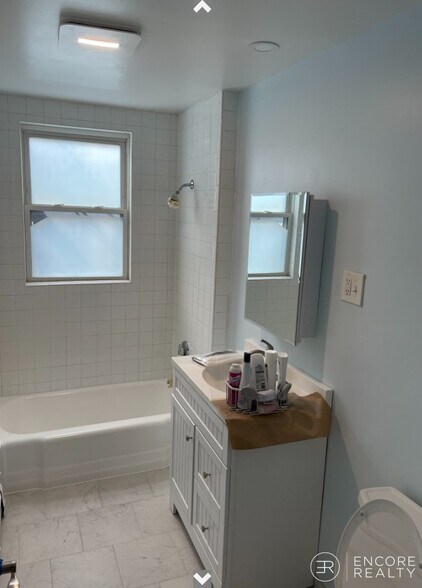 Building Photo - 110 Thurston St