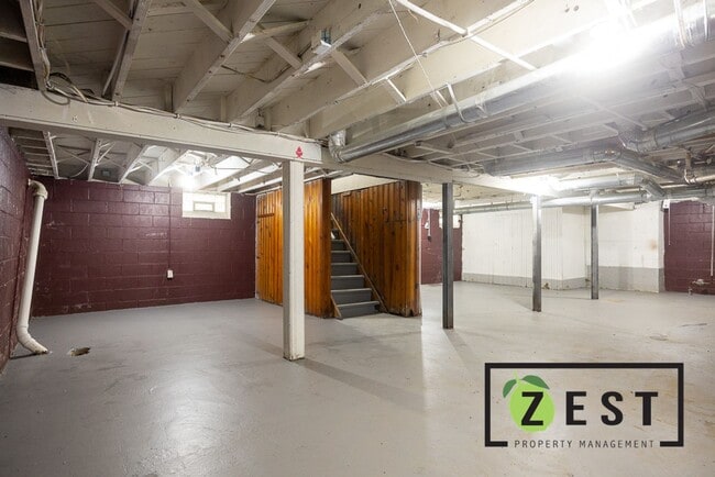 Building Photo - MOVE IN READY! OPEN HOUSE THURSDAY JUNE 26...