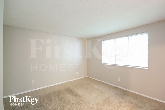 Building Photo - 5225 Martins Crossing Rd