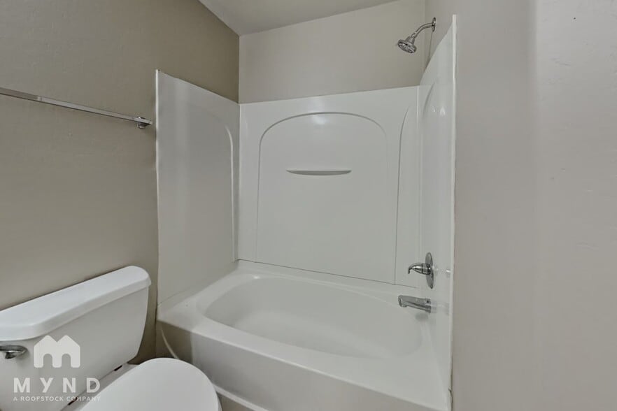 Building Photo - 5733 S 21st Pl