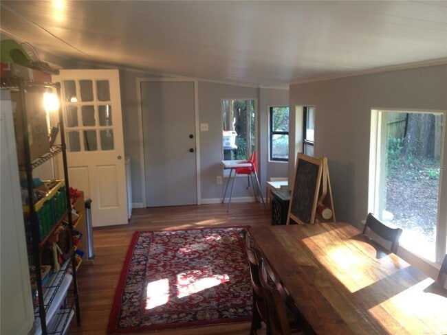 Building Photo - 711 NW 34th Pl