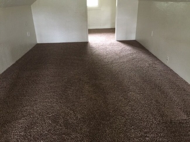 Building Photo - STATUS: AVAILABLE  | R25 | $1395