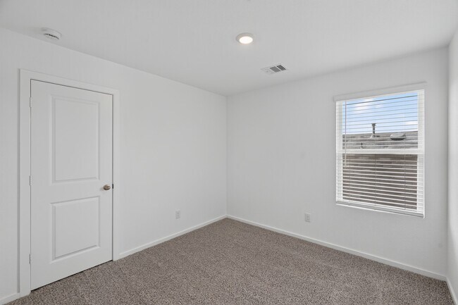 Building Photo - 40818 Hawthorne Glades St