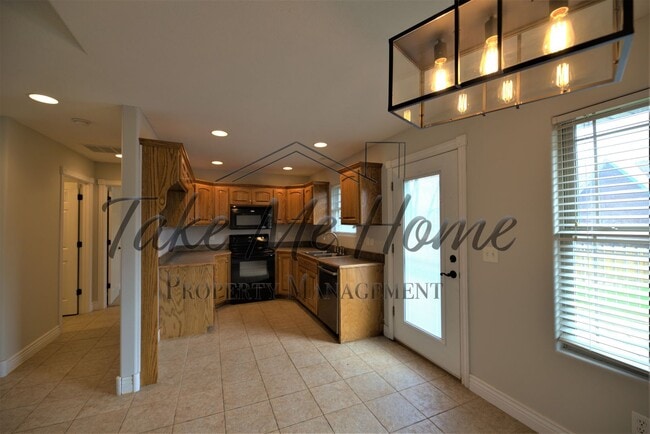 Building Photo - 3 Bedroom in East Springfield!