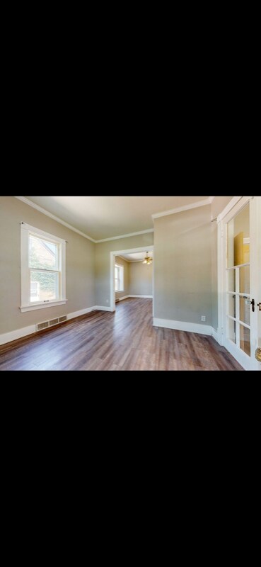 Building Photo - 228 Wilson Ave SW