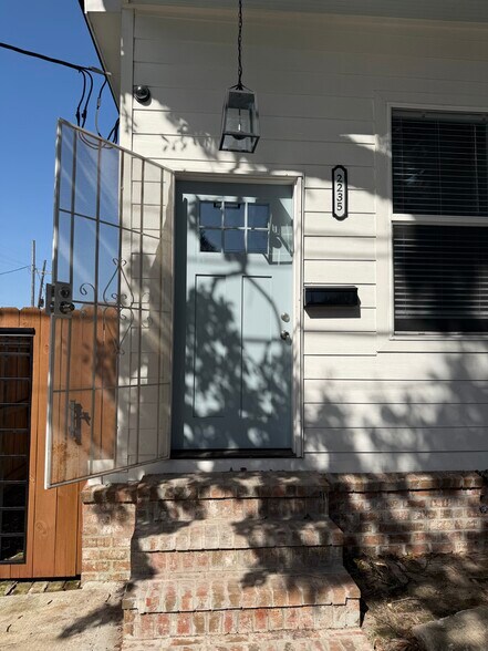 Building Photo - 2235 Louisiana Ave
