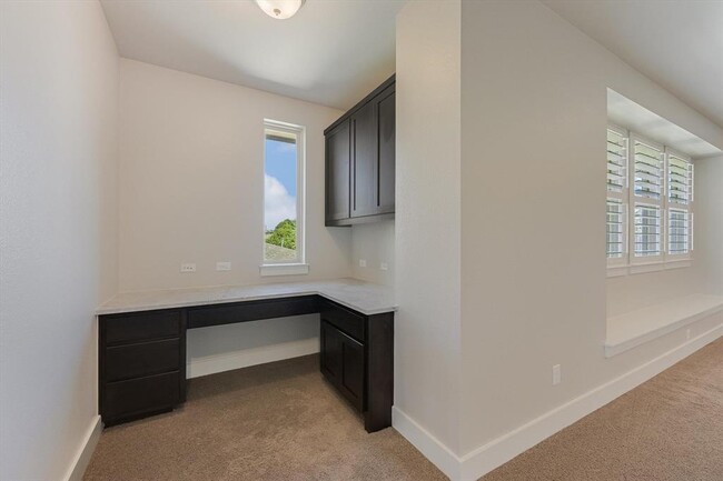 Building Photo - 613 Baylee Love Ln E