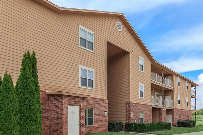 Building Photo - 2619 N Quality Ln