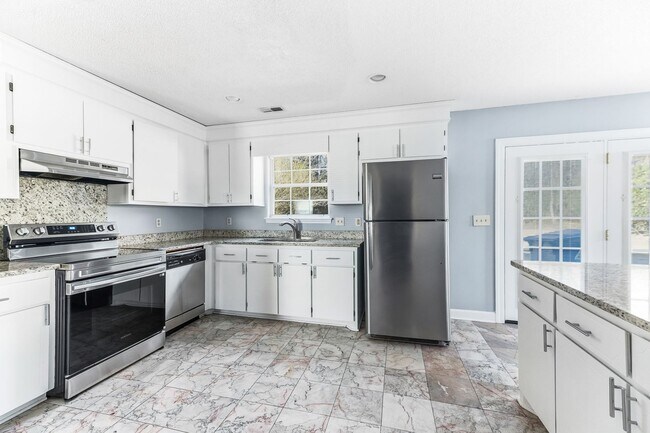 Building Photo - Beautiful Home West Ashely