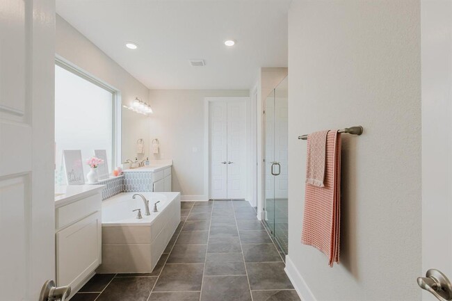 Building Photo - 1104 Lickety Ln