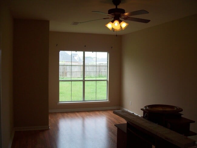 Building Photo - 26043 Wimbledon Dr