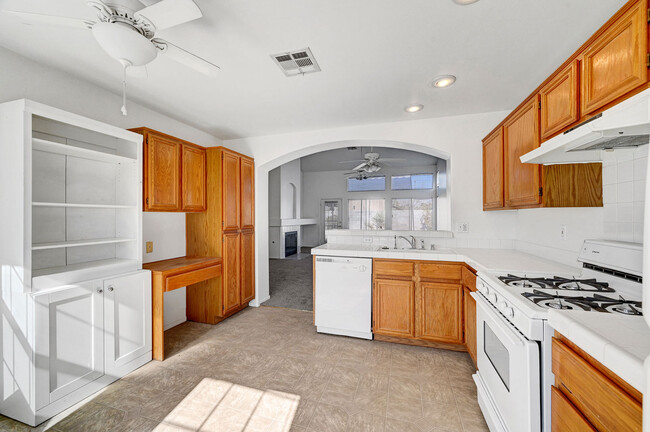 Kitchen - 4104 Evora Circle