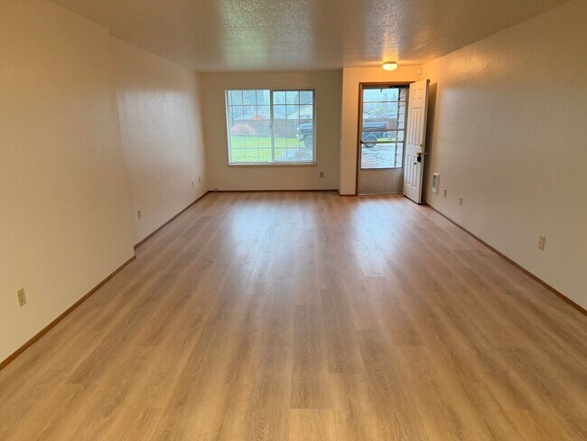 Building Photo - PHYLLIS MASHBURN TRUST