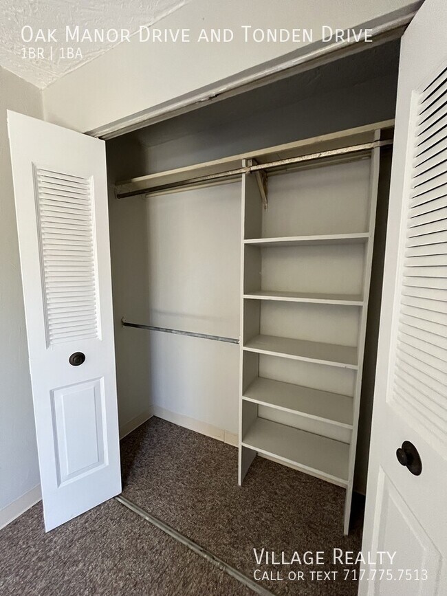 Building Photo - 228 Oak Manor Dr