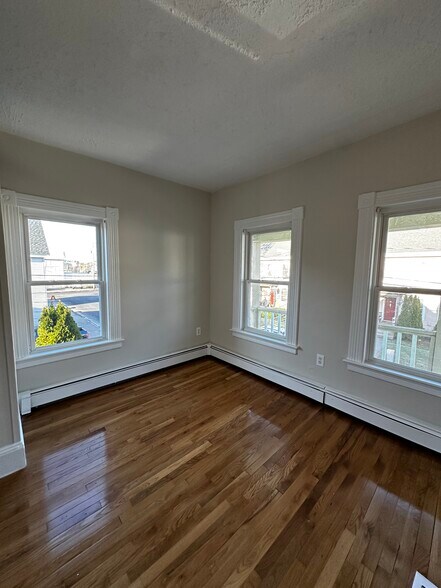 Room #4 - 11-2 Highland St