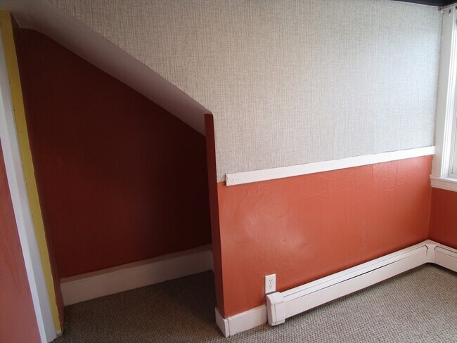 Building Photo - 216 Irving St