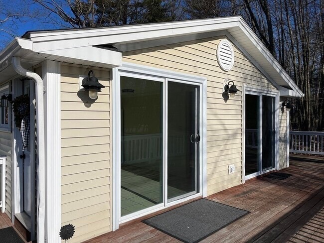 Building Photo - 49 Hayden Pond Rd