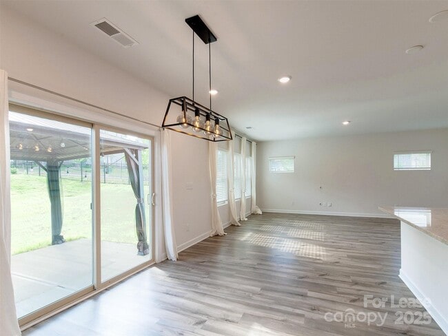 Building Photo - 2606 Arbor Loop Dr