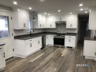 Building Photo - 65 Roseville St