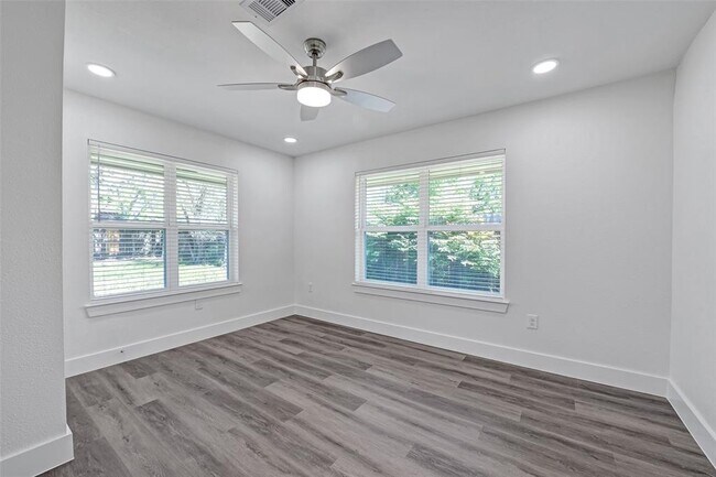 Building Photo - 4074 Cheena Dr