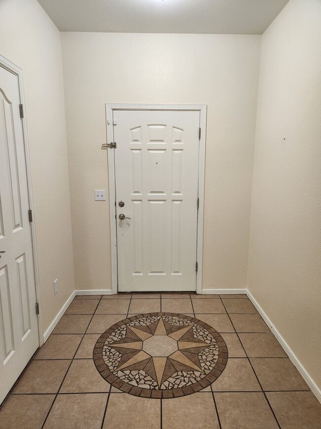 Building Photo - 1219 Gunsight Peak Dr