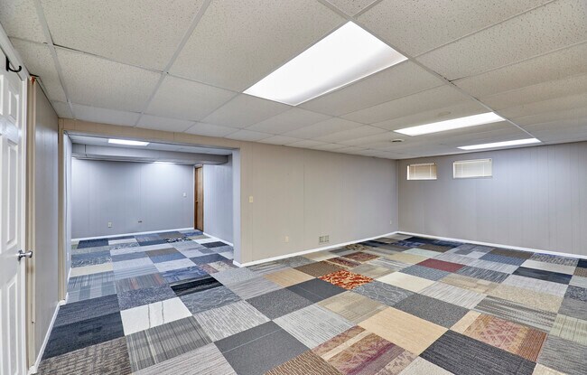 Building Photo - 15481 Duxbury Way