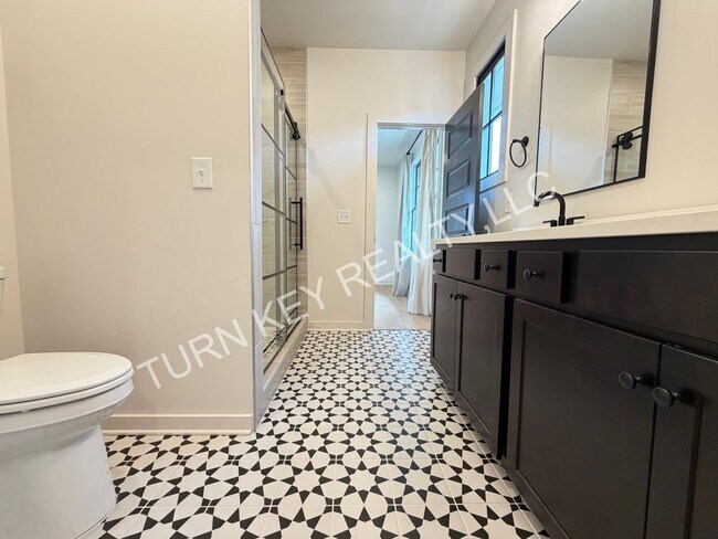 Building Photo - Townhouse for Rent in Hoover