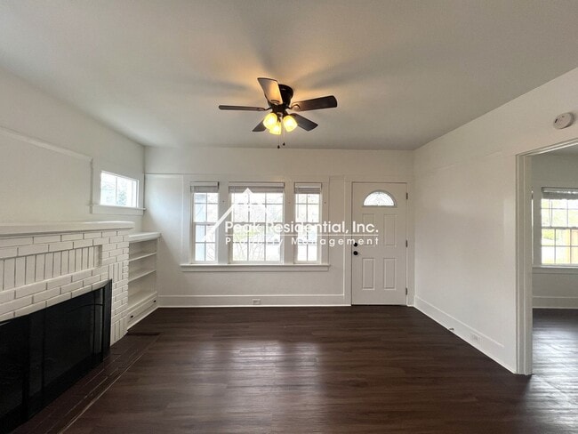 Building Photo - Charming Tahoe Park 2bd/1ba House