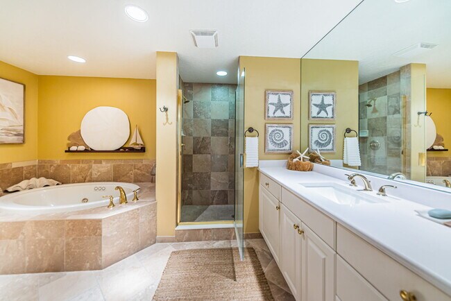 Building Photo - 521 Mandalay Ave