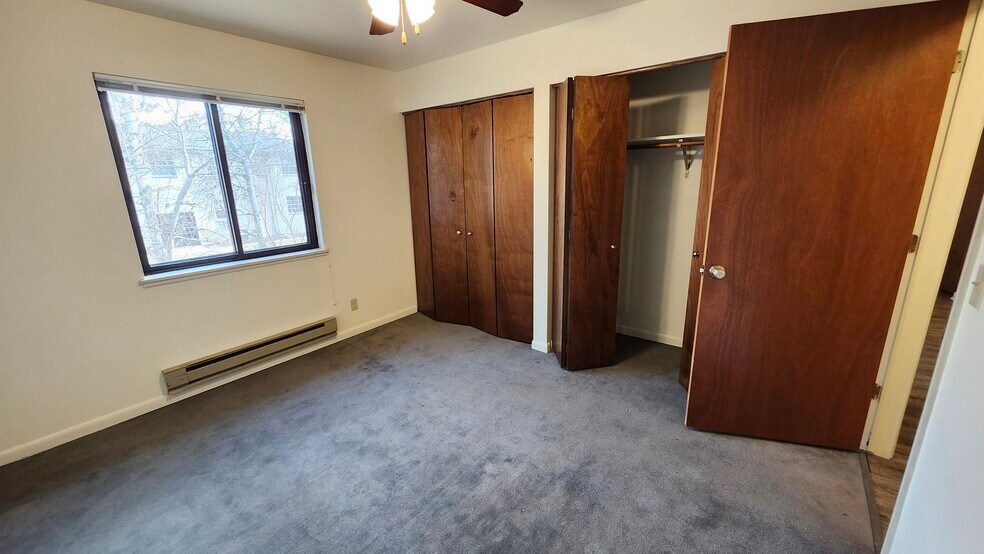 Building Photo - 170 N Hyer Ln
