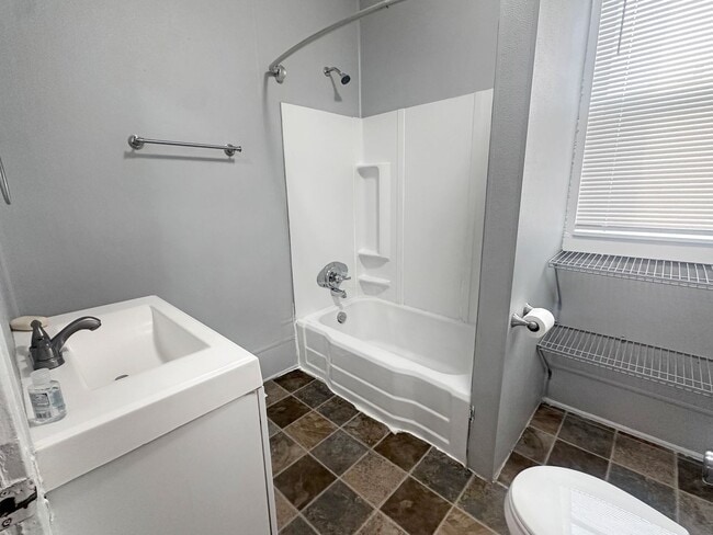 Building Photo - 441 Crosby St NW